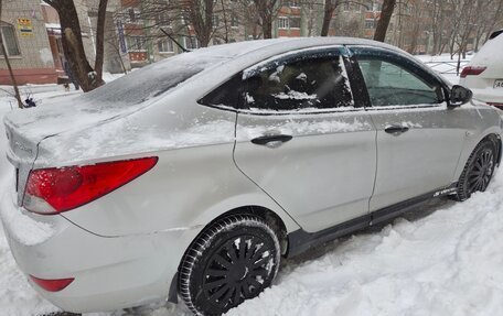 Hyundai Solaris II рестайлинг, 2011 год, 549 000 рублей, 5 фотография