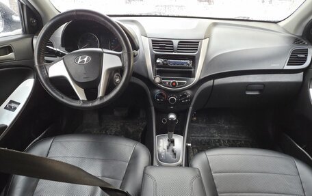 Hyundai Solaris II рестайлинг, 2011 год, 549 000 рублей, 10 фотография