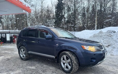 Mitsubishi Outlander III рестайлинг 3, 2008 год, 800 000 рублей, 3 фотография