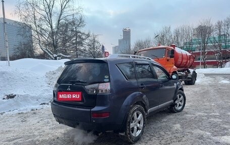 Mitsubishi Outlander III рестайлинг 3, 2008 год, 800 000 рублей, 4 фотография