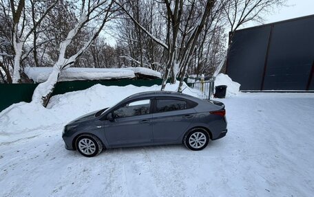 Hyundai Solaris II рестайлинг, 2021 год, 1 520 000 рублей, 2 фотография