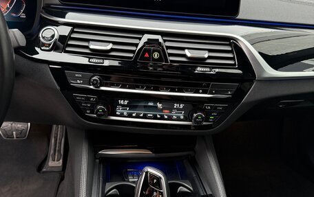 BMW 5 серия, 2021 год, 6 500 000 рублей, 10 фотография