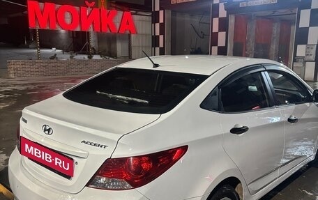 Hyundai Accent IV, 2011 год, 980 000 рублей, 3 фотография