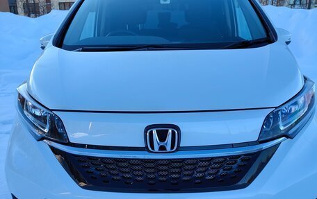 Honda Freed II, 2021 год, 1 850 000 рублей, 2 фотография