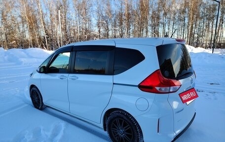 Honda Freed II, 2021 год, 1 850 000 рублей, 5 фотография