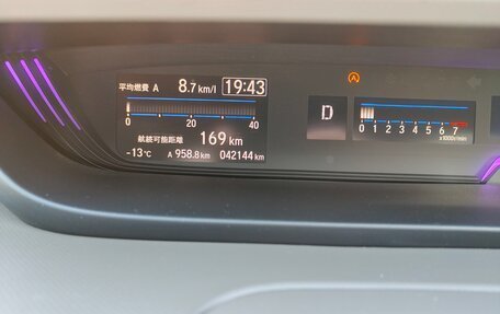 Honda Freed II, 2021 год, 1 850 000 рублей, 10 фотография