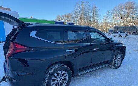 Mitsubishi Pajero Sport III рестайлинг, 2021 год, 3 400 000 рублей, 9 фотография