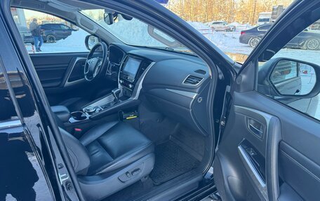 Mitsubishi Pajero Sport III рестайлинг, 2021 год, 3 400 000 рублей, 11 фотография