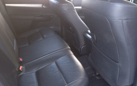 Toyota Hilux VIII, 2017 год, 2 650 000 рублей, 6 фотография