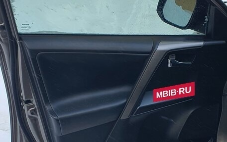 Toyota RAV4, 2017 год, 3 400 000 рублей, 26 фотография