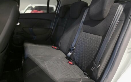 Renault Logan II, 2015 год, 799 000 рублей, 11 фотография