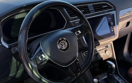 Volkswagen Tiguan II, 2018 год, 2 350 000 рублей, 8 фотография