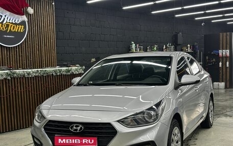 Hyundai Solaris II рестайлинг, 2018 год, 950 000 рублей, 1 фотография
