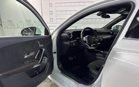 Mercedes-Benz A-Класс, 2021 год, 2 450 000 рублей, 17 фотография