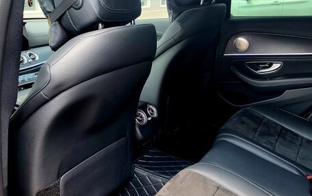 Mercedes-Benz E-Класс, 2020 год, 4 600 000 рублей, 10 фотография
