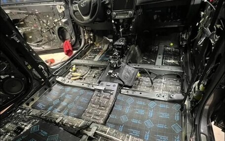 Toyota Avensis III рестайлинг, 2010 год, 1 200 000 рублей, 10 фотография