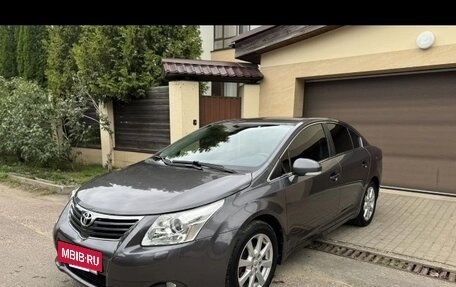 Toyota Avensis III рестайлинг, 2010 год, 1 200 000 рублей, 21 фотография