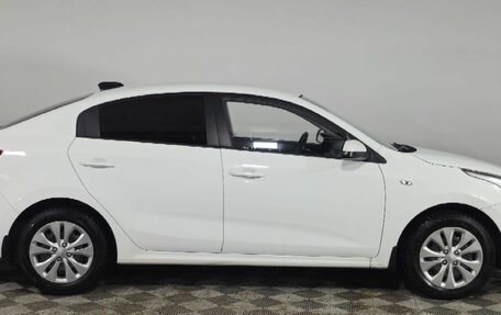 KIA Rio IV, 2018 год, 1 320 000 рублей, 3 фотография