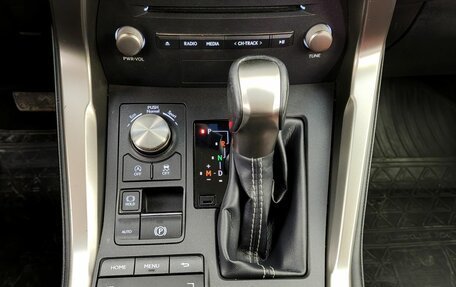 Lexus NX I, 2018 год, 2 840 000 рублей, 18 фотография