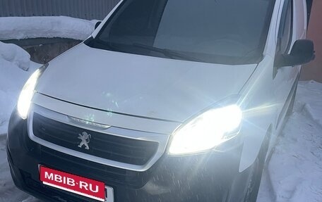 Peugeot Partner II рестайлинг 2, 2016 год, 1 080 000 рублей, 1 фотография