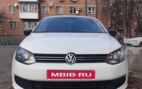 Volkswagen Polo VI (EU Market), 2013 год, 750 000 рублей, 1 фотография