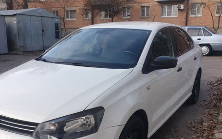 Volkswagen Polo VI (EU Market), 2013 год, 750 000 рублей, 3 фотография