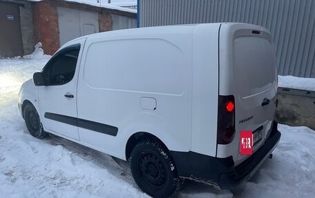 Peugeot Partner II рестайлинг 2, 2016 год, 1 080 000 рублей, 4 фотография