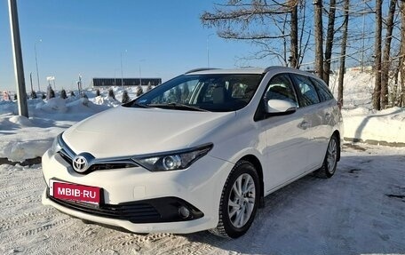 Toyota Auris II, 2017 год, 1 370 000 рублей, 1 фотография