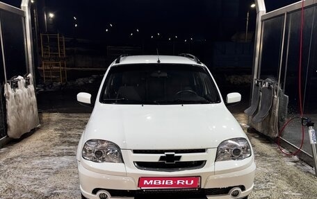 Chevrolet Niva I рестайлинг, 2015 год, 715 000 рублей, 1 фотография