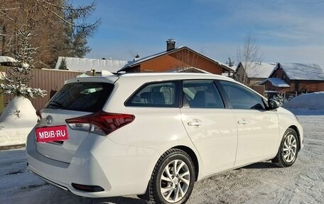 Toyota Auris II, 2017 год, 1 370 000 рублей, 5 фотография