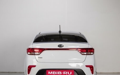 KIA Rio IV, 2018 год, 1 079 000 рублей, 4 фотография