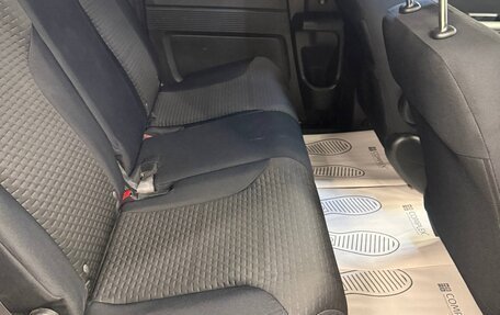 Honda Freed I, 2013 год, 1 290 000 рублей, 10 фотография