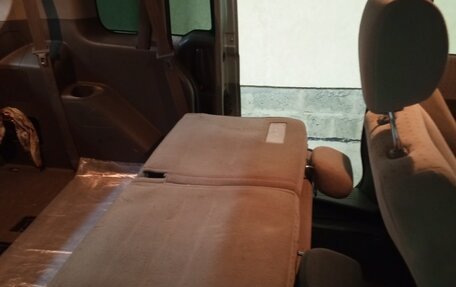 Honda Mobilio I, 2001 год, 485 000 рублей, 17 фотография