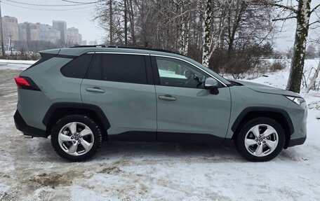 Toyota RAV4, 2020 год, 3 380 000 рублей, 2 фотография