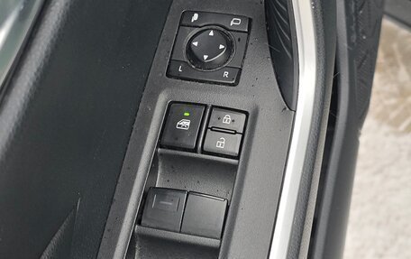 Toyota RAV4, 2020 год, 3 380 000 рублей, 9 фотография