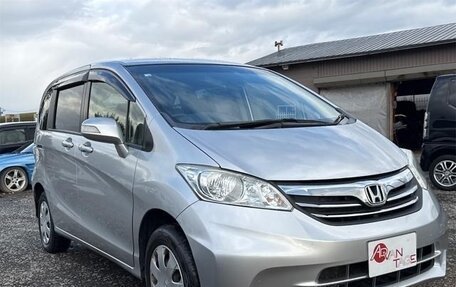 Honda Freed I, 2012 год, 800 000 рублей, 2 фотография