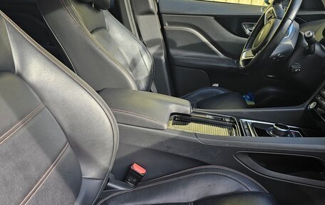 Jaguar F-Pace, 2018 год, 2 499 000 рублей, 6 фотография