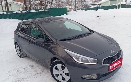KIA cee'd III, 2014 год, 1 400 000 рублей, 2 фотография
