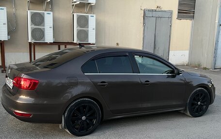 Volkswagen Jetta VI, 2011 год, 820 000 рублей, 4 фотография