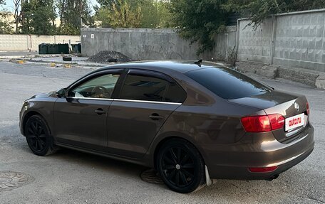 Volkswagen Jetta VI, 2011 год, 820 000 рублей, 5 фотография