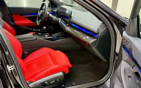 BMW M5, 2025 год, 19 000 000 рублей, 12 фотография