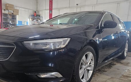 Opel Insignia II рестайлинг, 2018 год, 1 790 000 рублей, 1 фотография