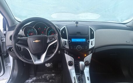 Chevrolet Cruze II, 2013 год, 820 000 рублей, 12 фотография