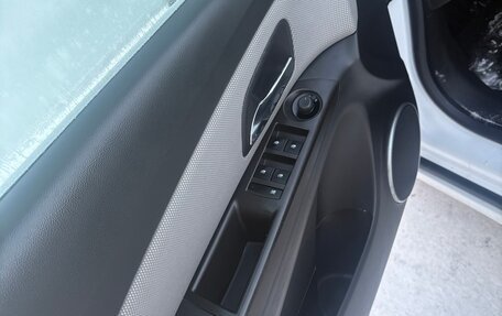 Chevrolet Cruze II, 2013 год, 820 000 рублей, 10 фотография