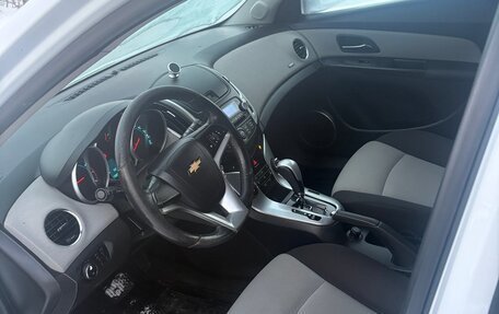Chevrolet Cruze II, 2013 год, 820 000 рублей, 9 фотография