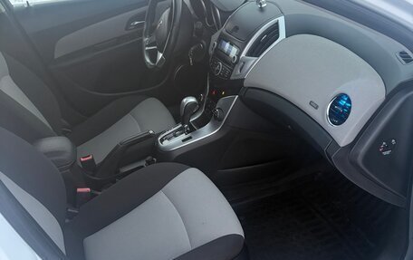 Chevrolet Cruze II, 2013 год, 820 000 рублей, 16 фотография