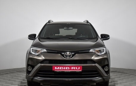 Toyota RAV4, 2018 год, 2 390 000 рублей, 2 фотография