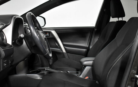 Toyota RAV4, 2018 год, 2 390 000 рублей, 11 фотография