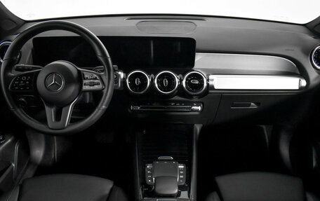 Mercedes-Benz GLB, 2020 год, 3 290 000 рублей, 16 фотография