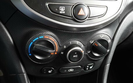 Hyundai Solaris II рестайлинг, 2014 год, 999 000 рублей, 12 фотография